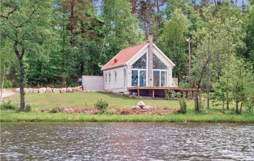 Cozy Home In sljunga With Kitchen