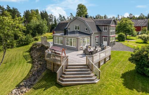 Nice Home In Vaggeryd With Kitchen